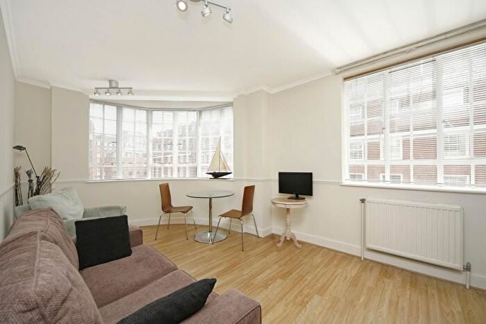 1 Bedroom Flat To Rent In Chelsea Cloisters, Sloane Avenue, Chelsea, SW3