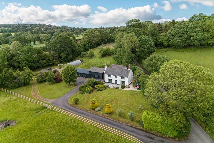 4 Bedroom Detached House For Sale In Oak Road, Aylesbeare, EX5