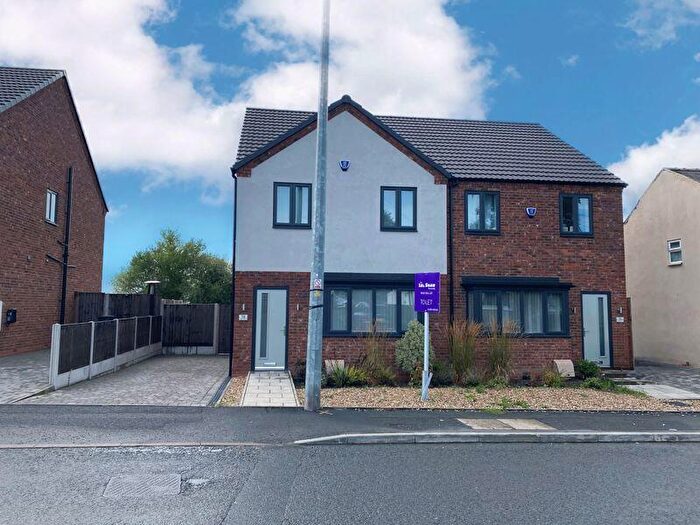 3 Bedroom Semi-Detached House To Rent In Summit Place, Gornal Wood, Dudley, DY3