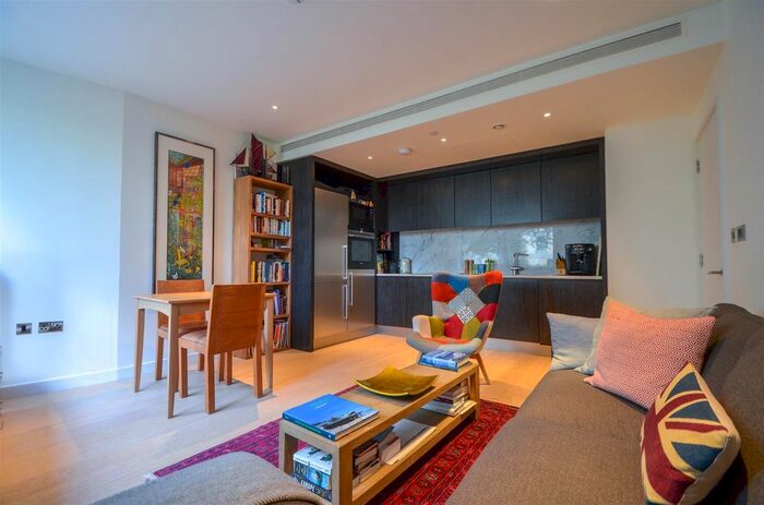 1 Bedroom Flat For Sale In Charrington Tower, Biscayne Avenue, E14