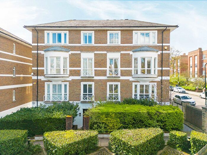 2 Bedroom Flat To Rent In Haverstock Hill, London, NW3