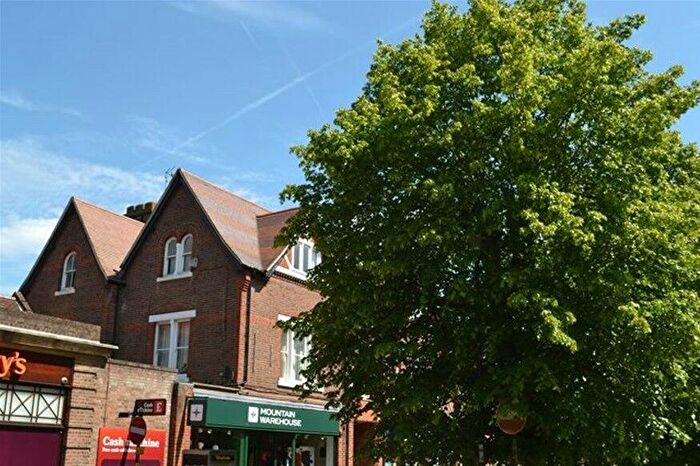 2 Bedroom Flat To Rent In High Street, Harpenden, AL5