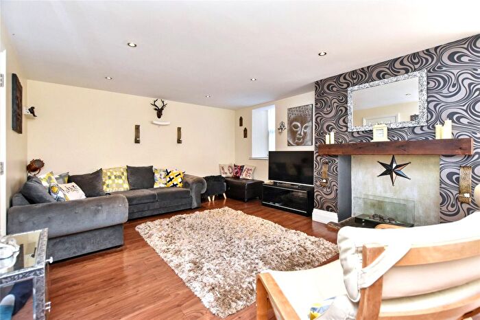 4 Bedroom Terraced House For Sale In Church Lane, Pudsey, LS28