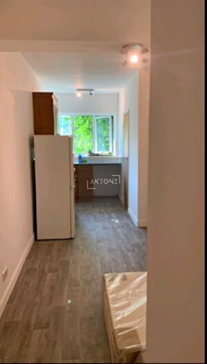1 Bedroom Studio To Rent In Wesley Avenue, North West, London, NW10