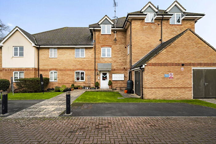2 Bedroom Flat For Sale In Anzio Road, Devizes, SN10