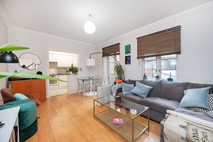 2 Bedroom Flat For Sale In Folgate Street, Spitalfields, London, E1