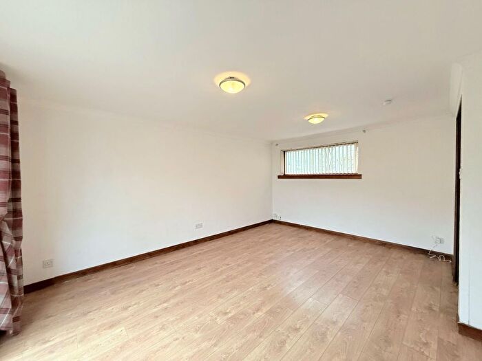 2 Bedroom Terraced House For Sale In Abbotsford Drive, Grangemouth, FK3