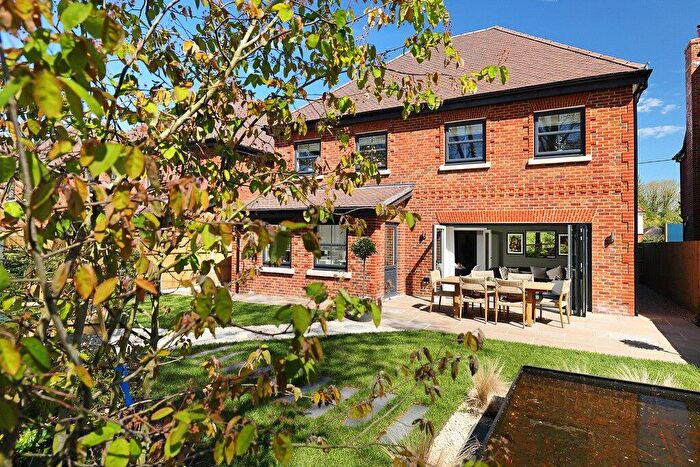 4 Bedroom Detached House For Sale In Ridgley Road, Chiddingfold, Godalming, Surrey, GU8