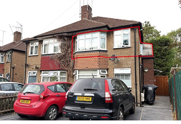 2 Bedroom Flat For Sale In Oldfield Lane North, Greenford, UB6