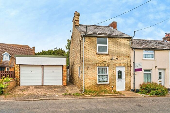 2 Bedroom Terraced House For Sale In Wardhedges Road, Flitton, MK45