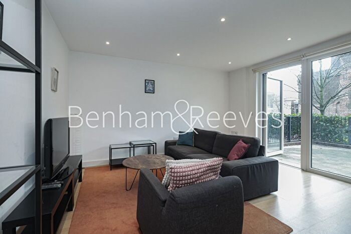 2 Bedroom Flat To Rent In Duke Of Wellington, Royal Arsenal Riverside, SE18
