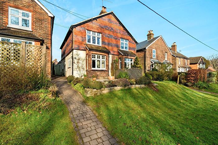 3 Bedroom Semi-Detached House For Sale In Clammer Hill Road, Grayswood, GU27