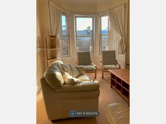 3 Bedroom Flat To Rent In Dalkeith Road, Edinburgh, EH16
