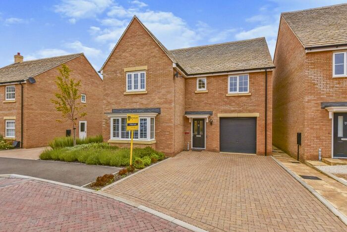 4 Bedroom Property To Rent In Sissons Close, Barnack, Stamford, PE9