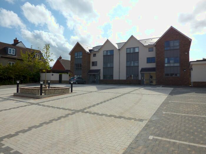 2 Bedroom Flat To Rent In Marlborough Road, Old Town, Swindon, SN3