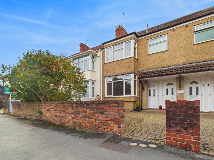 1 Bedroom Flat To Rent In Pleasant Road, Staple Hill, BS16