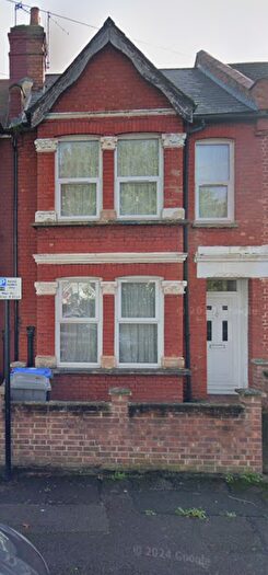 4 Bedroom Terraced House To Rent In Selwyn Road, Willesden, NW10