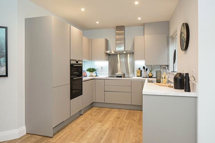 4 Bedroom End Of Terrace House For Sale In Doughton Road (off, Coggeshall Road), Kelvedon, CO5