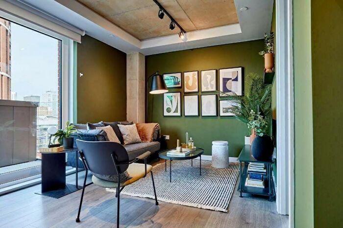 2 Bedroom Flat To Rent In Mustard Wharf At Tower Works, Industrial Collection, LS1