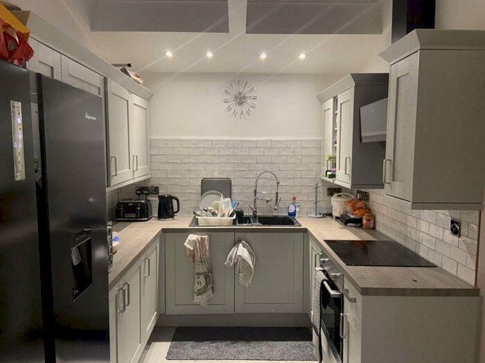 5 Bedroom House To Rent In Moseley Road, M14