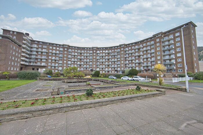 3 Bedroom Flat For Sale In The Gateway, Dover, Kent, CT16