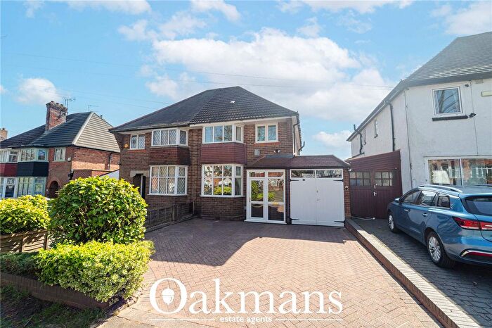3 Bedroom Semi Detached House For Sale In Wychall Road, Birmingham, West Midlands, B31