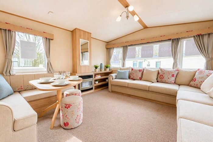 2 Bedroom Caravan For Sale In Yorkshire Dales Country & Leisure Park, Harmby Rd, Harmby, Leyburn, DL8