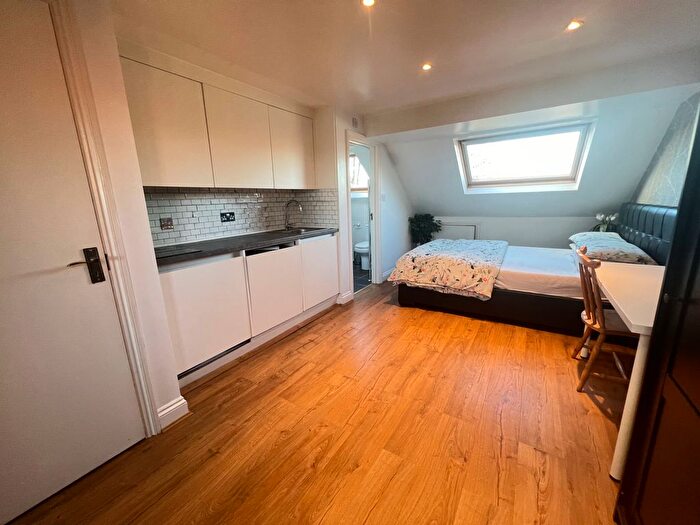 Studio To Rent In Babington Road, London, NW4