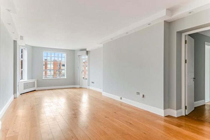 3 Bedroom Flat To Rent In Maida Vale, Little Venice, W9
