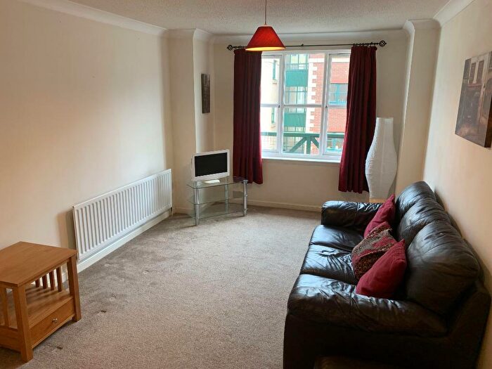 1 Bedroom Flat To Rent In Silvermills, Stockbridge, Edinburgh, EH3