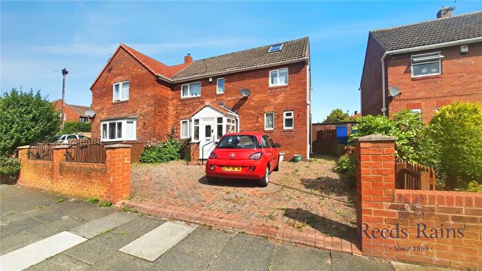 3 Bedroom Semi-Detached House For Sale In Greenlaw, Newcastle Upon Tyne, Tyne And Wear, NE5