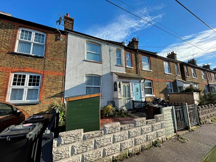 2 Bedroom Terraced House For Sale In First Avenue, Walton-on-the-naze, CO14