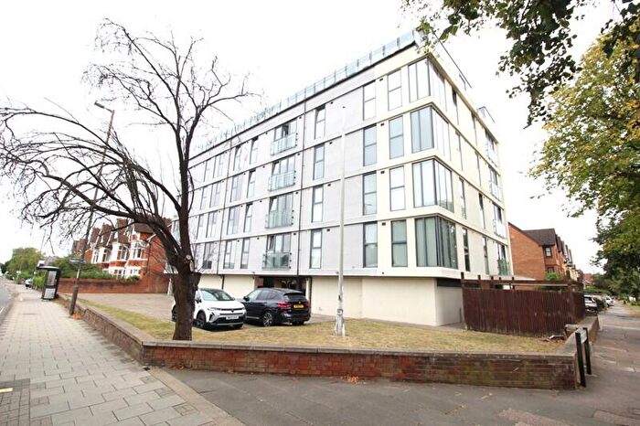 2 Bedroom Flat To Rent In Old Portman House, Bushmead Avenue, Bedford, MK40