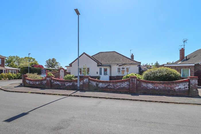3 Bedroom Detached Bungalow For Sale In Dawnay Avenue, King's Lynn, Norfolk, PE30