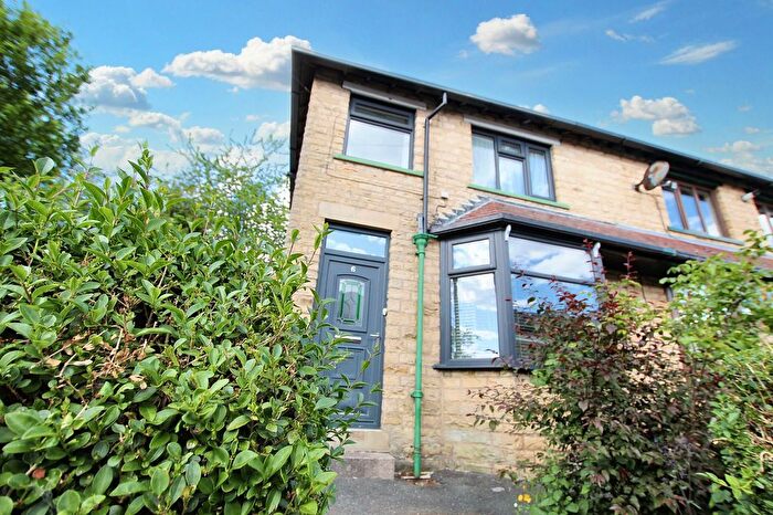 3 Bedroom Semi-Detached House For Sale In Railway Street, Todmorden, OL14