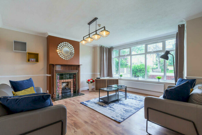 6 Bedroom House To Rent In St Anns Lane, Leeds, LS4