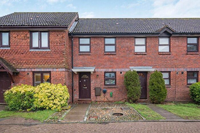 2 Bedroom Terraced House For Sale In Weald Close, Shalford, Guildford, GU4