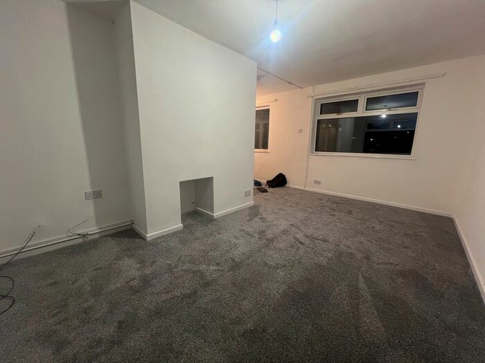 2 Bedroom Property To Rent In Light Ash Close, Coven, Wolverhampton, WV9