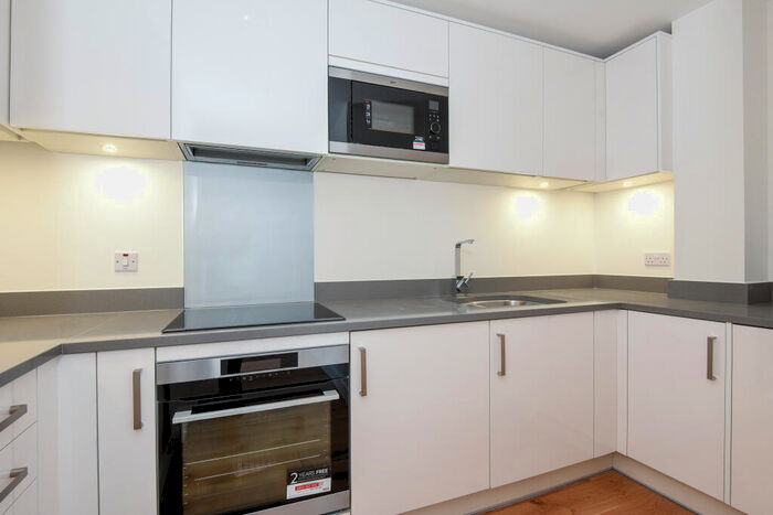 Property To Rent In Canoe Walk, London, E14