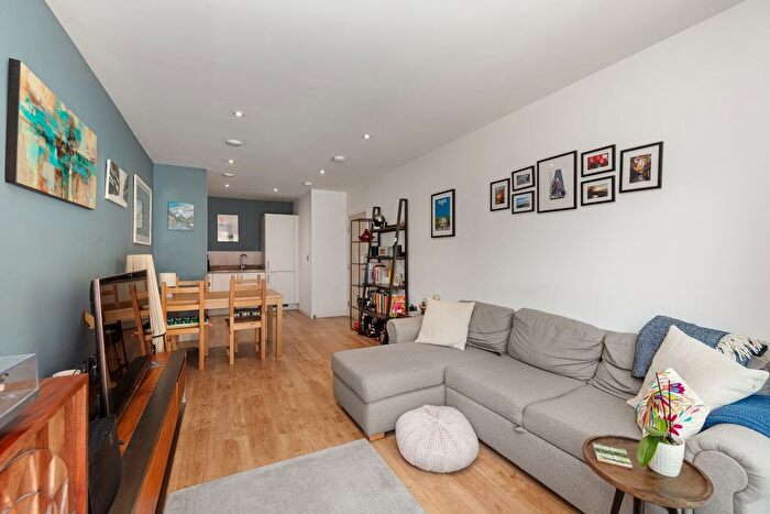 1 Bedroom Flat For Sale In Chandlers Avenue, Greenwich, SE10