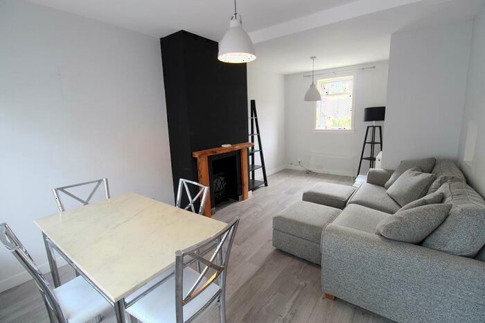 2 Bedroom Terraced House To Rent In Summerhill Drive, Aberdeen, AB15