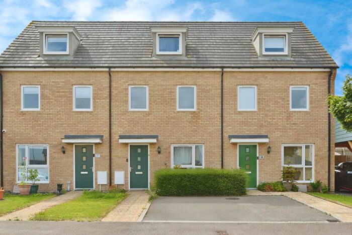 3 Bedroom Terraced House For Sale In Normande Crescent, Whitehouse, Milton Keynes, MK8