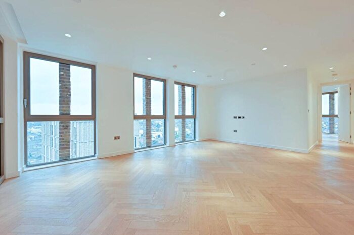 3 Bedroom Flat To Rent In Neasden, Neasden, London, NW10