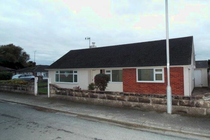 3 Bedroom Detached Bungalow To Rent In Gurnard Place, Rhyl, LL18