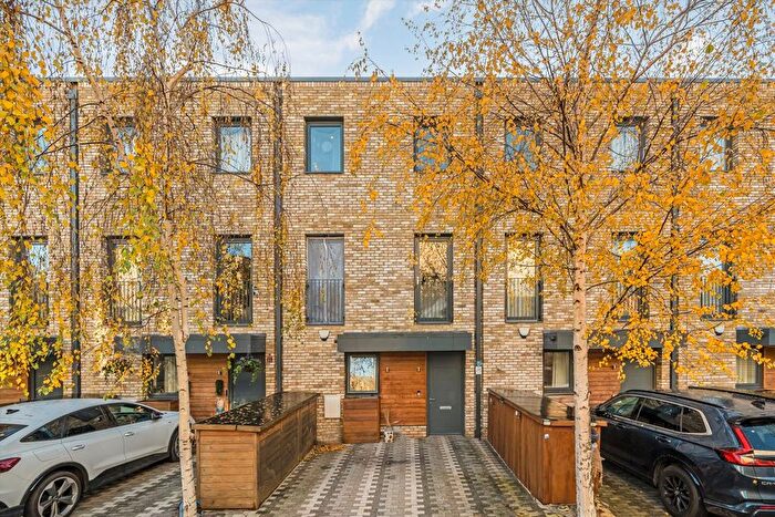 4 Bedroom Terraced House For Sale In Beatrice Place, Southfields, SW19