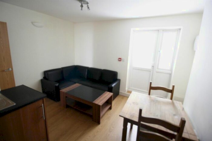 1 Bedroom Flat To Rent In Colum Road, Cathays, Cardiff, CF10