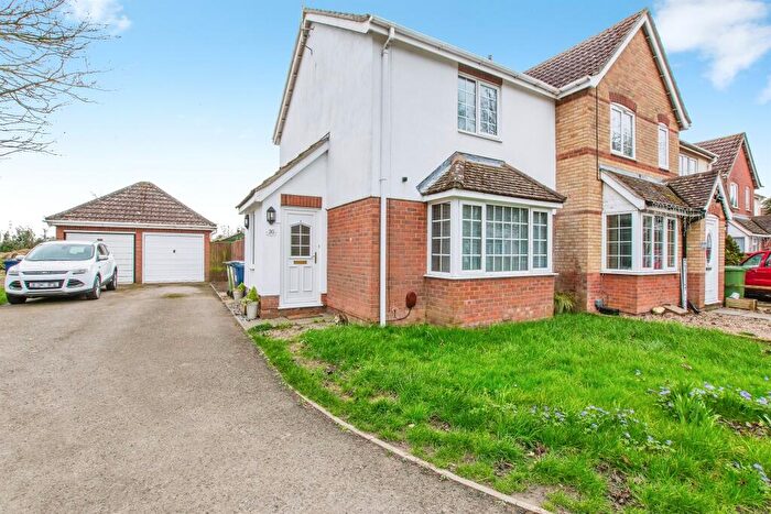 2 Bedroom End Of Terrace House For Sale In Kingfisher Drive, Wisbech, PE13