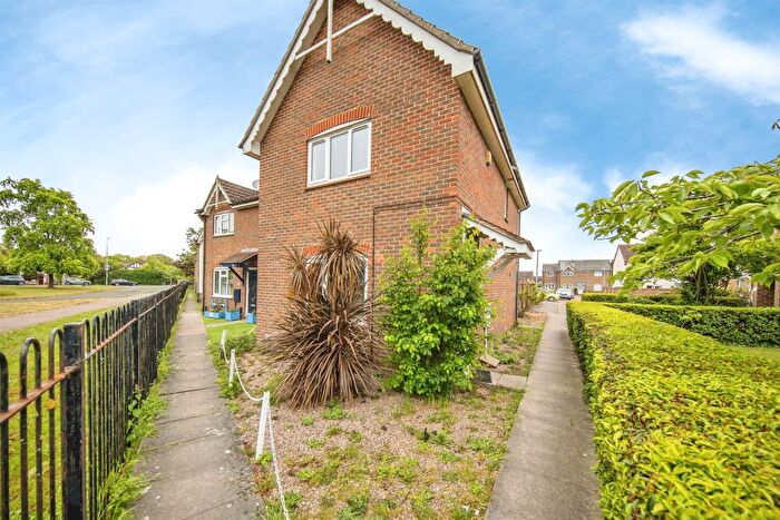 3 Bedroom End Of Terrace House For Sale In Hallcroft Chase, Highwoods, Colchester, CO4