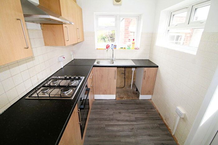 3 Bedroom Semi-Detached House To Rent In Spencer Avenue, Hayes, UB4