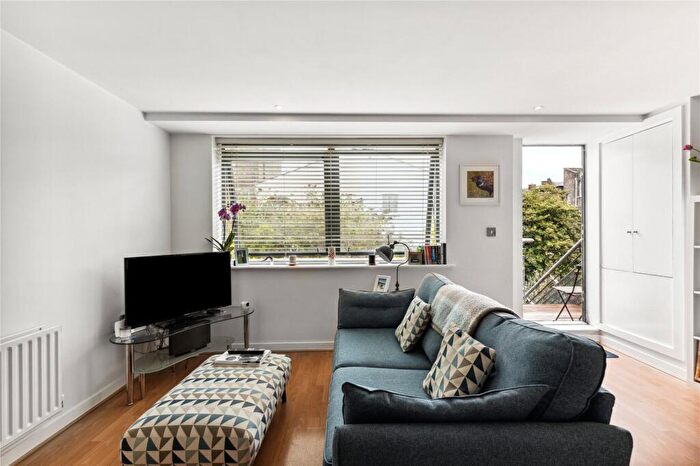 1 Bedroom Flat To Rent In Barnsbury Grove, Holloway, N7